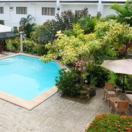 Red Knight Gardens Otel Davao City Dış mekan fotoğraf