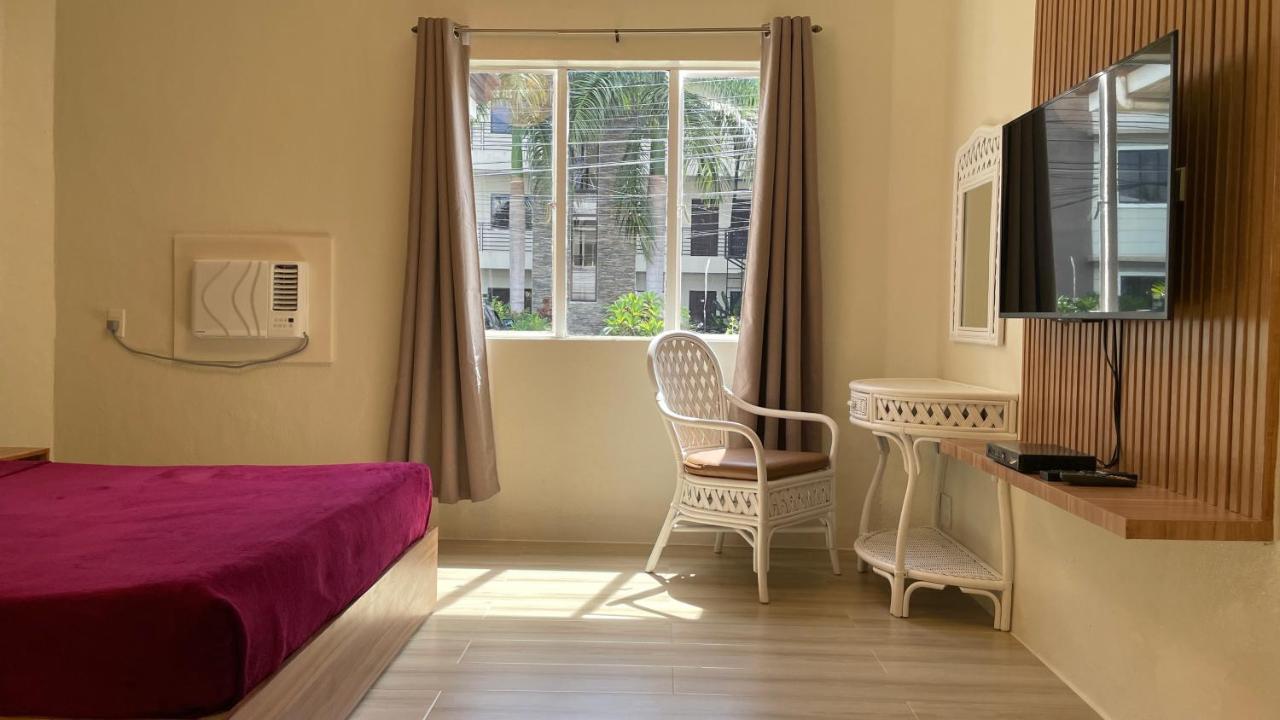 Red Knight Gardens Otel Davao City Dış mekan fotoğraf