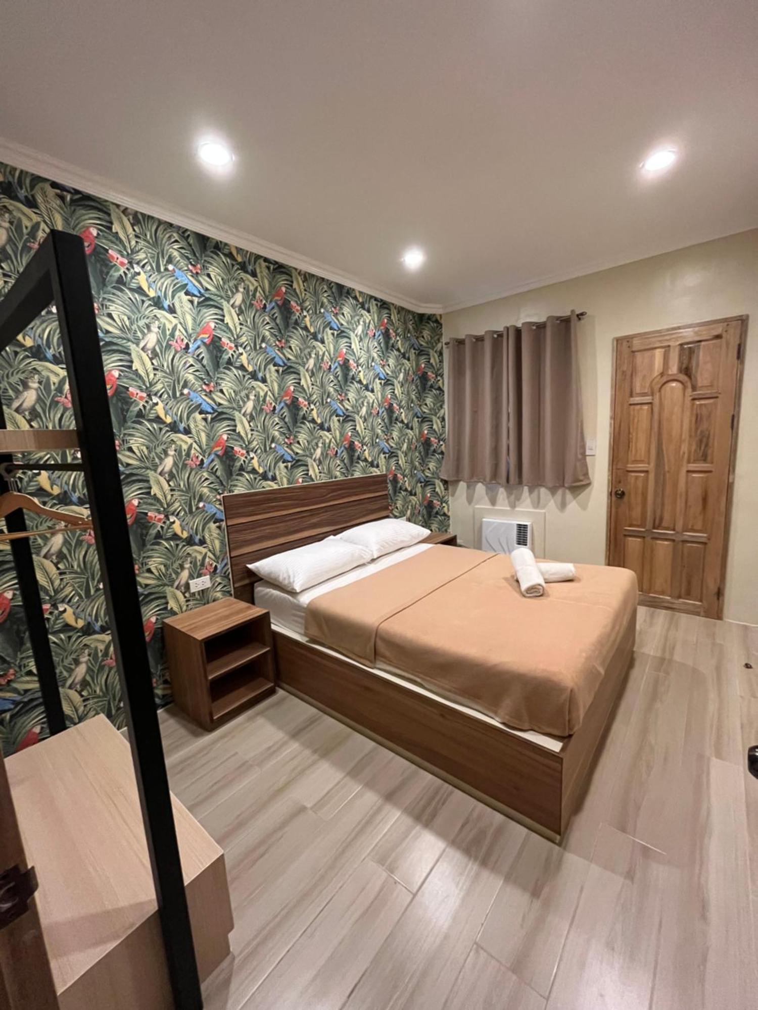 Red Knight Gardens Otel Davao City Dış mekan fotoğraf