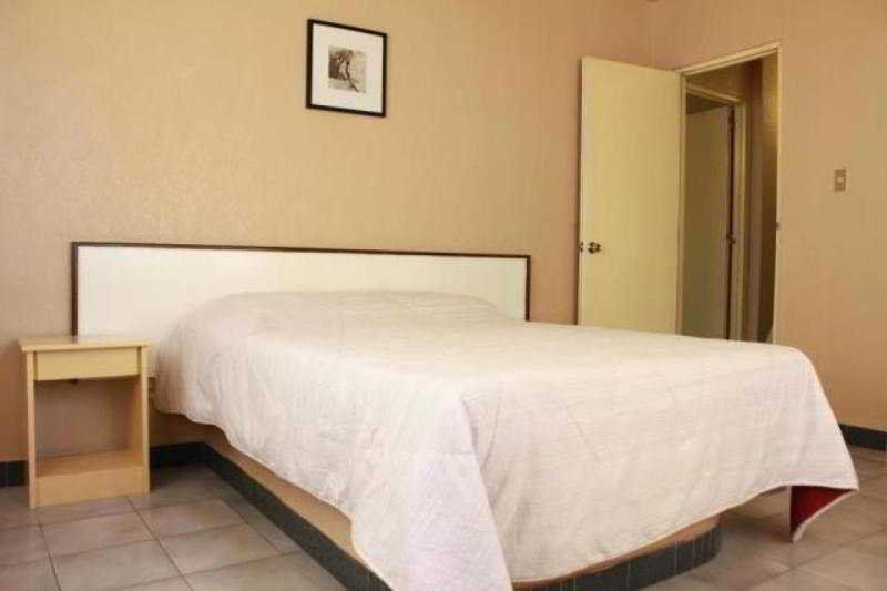 Red Knight Gardens Otel Davao City Dış mekan fotoğraf