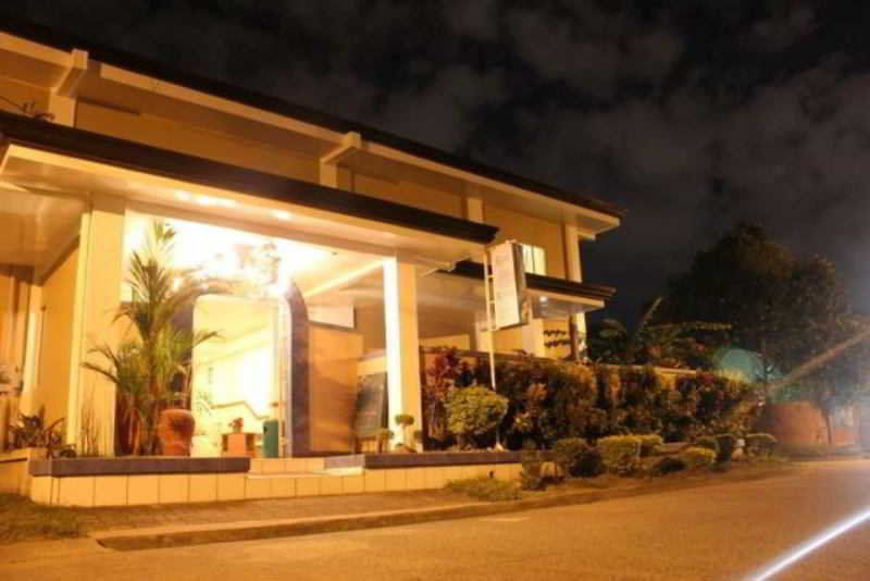Red Knight Gardens Otel Davao City Dış mekan fotoğraf