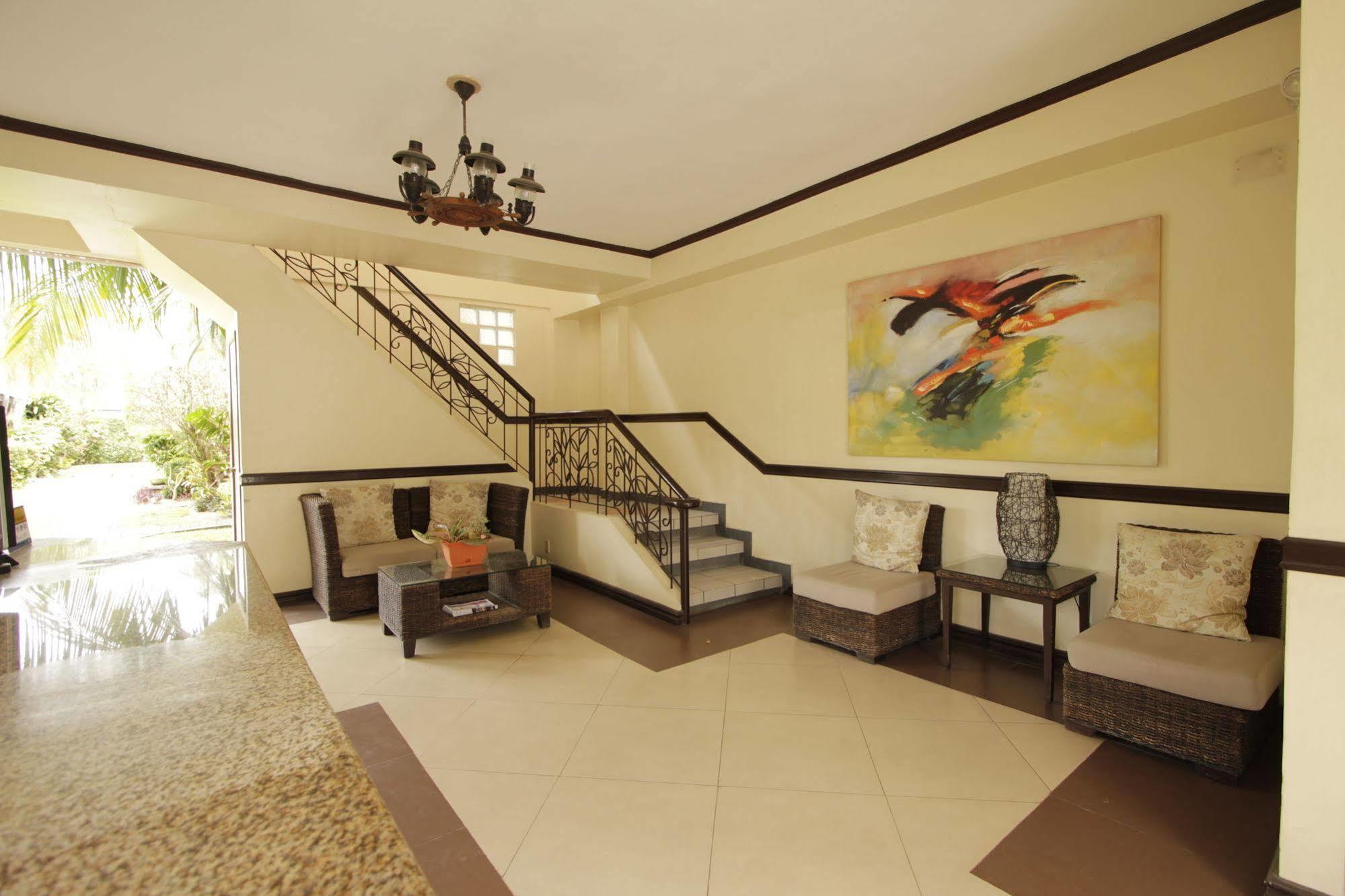 Red Knight Gardens Otel Davao City Dış mekan fotoğraf