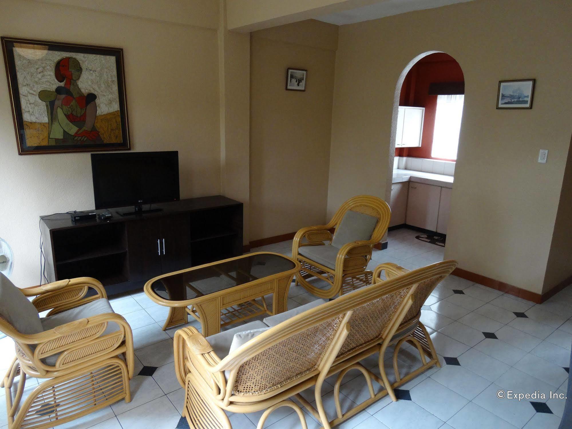 Red Knight Gardens Otel Davao City Dış mekan fotoğraf
