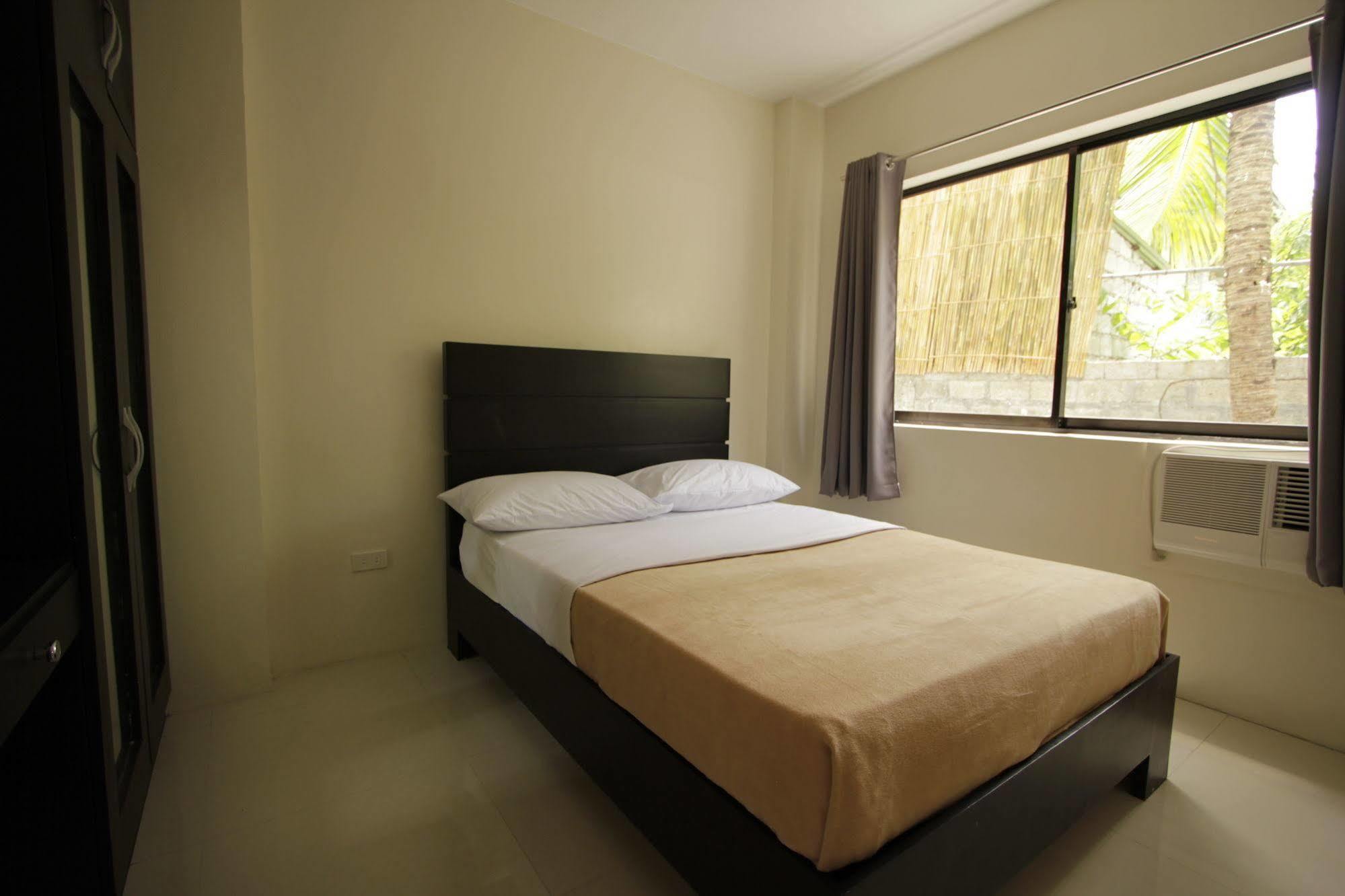 Red Knight Gardens Otel Davao City Dış mekan fotoğraf